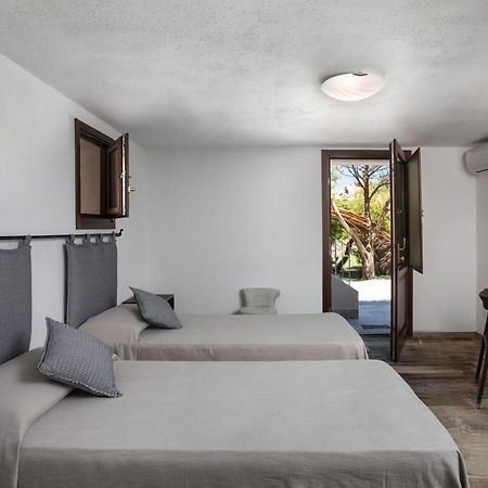 Il Mirto Bed & Breakfast Baja Sardinia Bagian luar foto