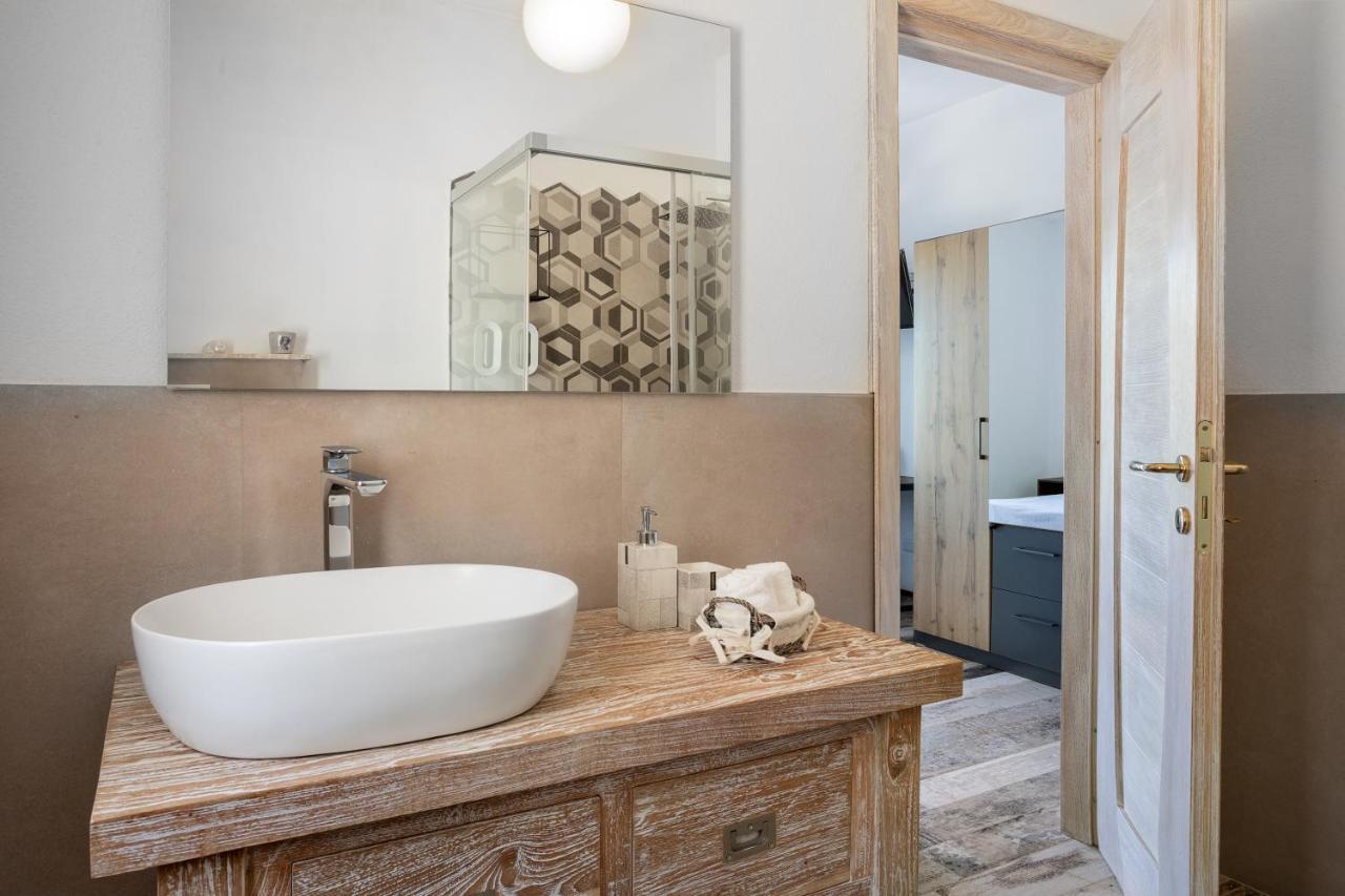 Il Mirto Bed & Breakfast Baja Sardinia Bagian luar foto