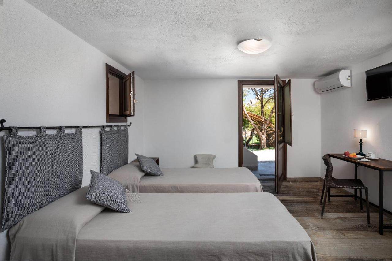 Il Mirto Bed & Breakfast Baja Sardinia Bagian luar foto